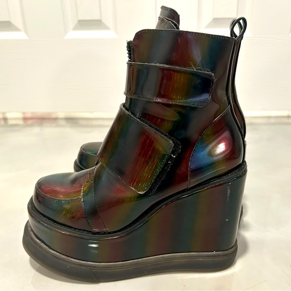 Dolls Kill Shoes - Dolls Kill Club Exx black rainbow platform light up boots‎ size 7